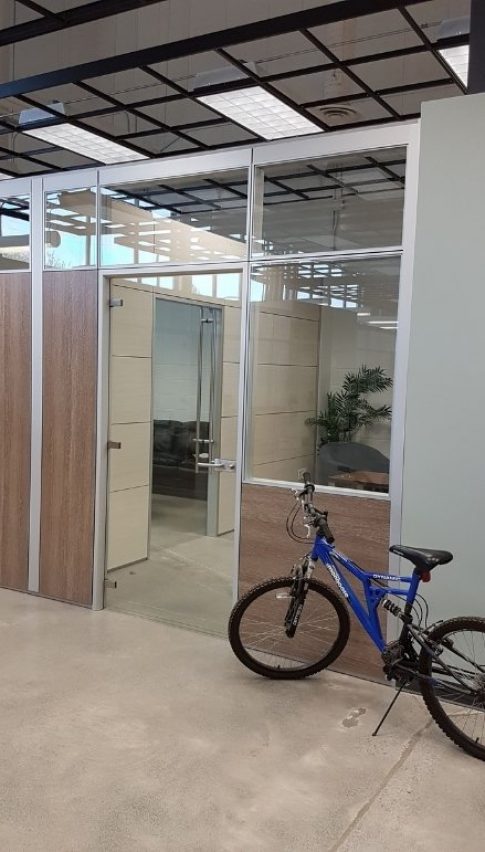 glass and solid combo partitions