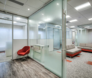 RE/MAX office